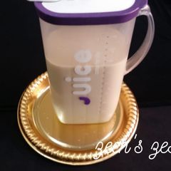 Oat Milk A picture of Oat Milk.