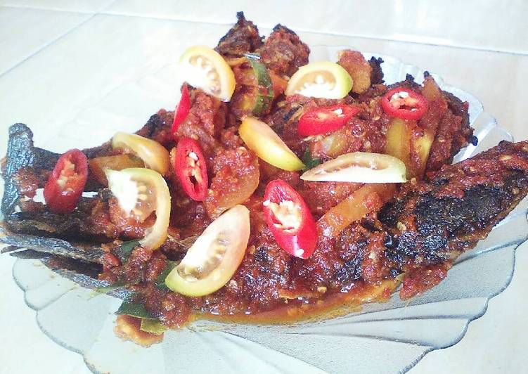 Cara Gampang Menyiapkan Lele Bumbu Rujak, Lezat