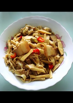 筍乾燉肉 的食譜成品照片