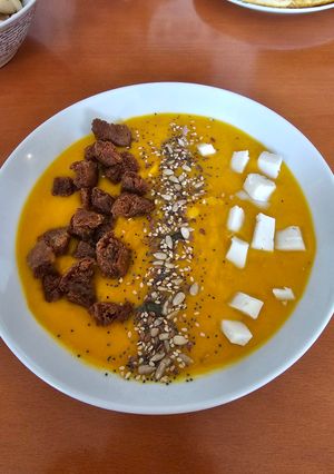 Una foto de Crema de Boniato con Calabaza Olla a Presión