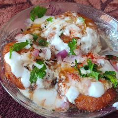 A picture of Aaloo tikki.