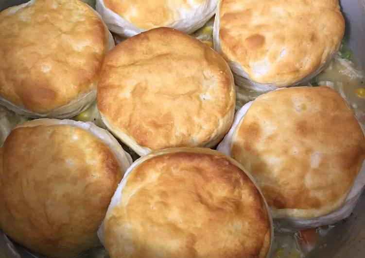 Easy Cheap Dinner Biscuit Chicken Pot Pie