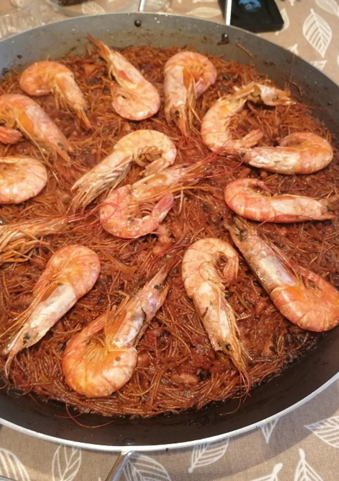 Una foto de 252. Fideuà de pulpitos y gambones