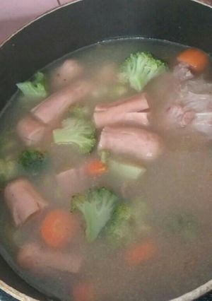 Foto resep Sop Wortel Brokoli Sosis Bentuk Octopus