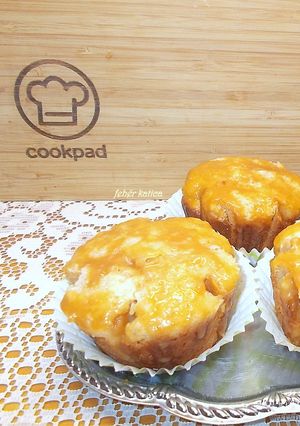 Almás muffin sós karamellel recept fotója