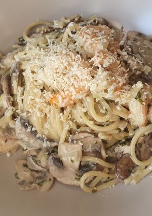 Foto resep Spaghetti Mushroom Cream Sauce with Prawn
