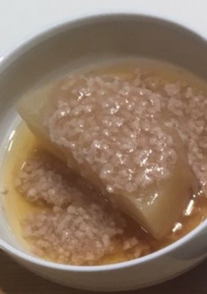 A picture of Japanese radish with soboro sauce of pork.