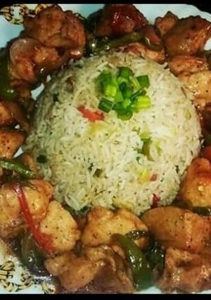 A picture of Black pepper Chicken With Fried Rice😋🍲.