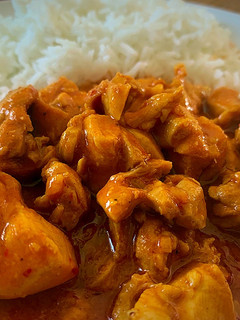 Una foto de Pollo a la mantequilla indio