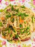 Veg.Hakka noodles