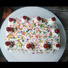 A picture of Instant vanilla bread cake.