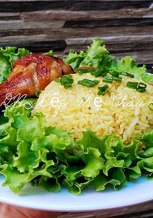 Hình của món Cơm chiên đùi gà.