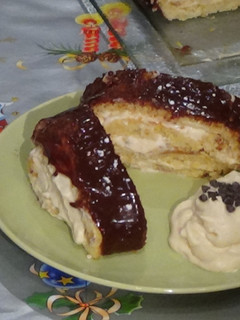 Una foto de Tronco de Navidad con mousse de turrón