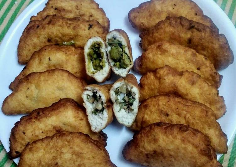 Easiest Way to Prepare Favorite Stuffed gujiya dahi bhalle with two type stuffing