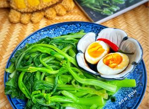Hình của món Cải Ngồng Luộc Chấm Nước Tương Dầm Trứng.