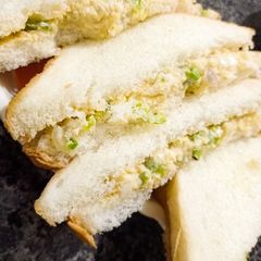 A picture of Egg sandwiches.