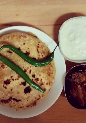 A picture of Aloo Paranthas.