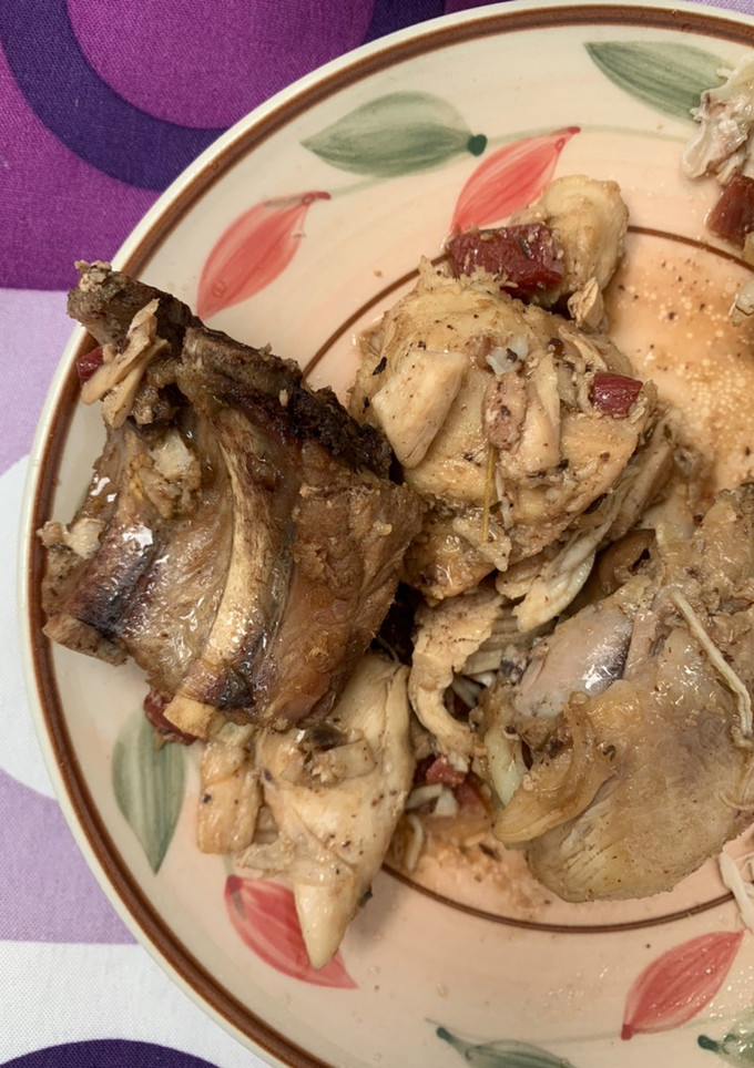 Una foto de Pollo en olla express