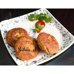 Crispy Aloo besan tikki A picture of Crispy Aloo besan tikki.