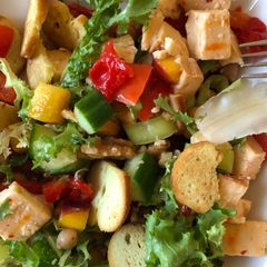 A picture of Marinated Pepper and Peach Salad.