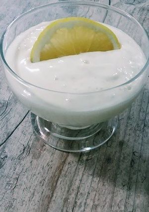 Una foto de Mousse de limón