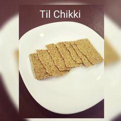 A picture of Til Chikki.