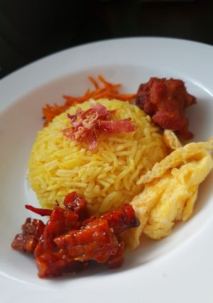 Foto resep Nasi Kuning Rice Cooker no santan