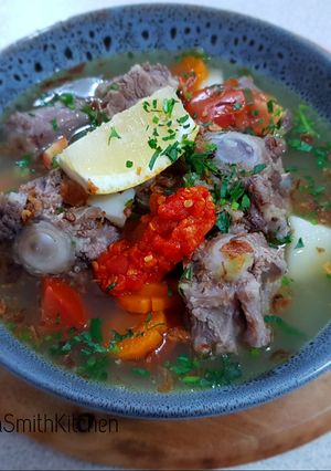 A picture of Sop buntut (oxtail soup).