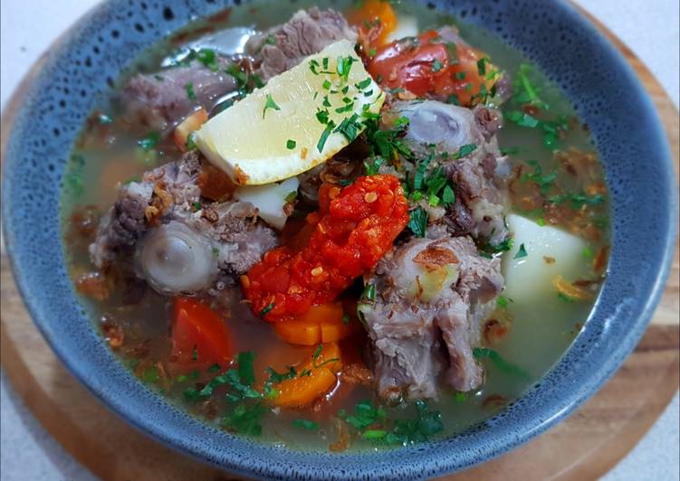 Recipe of Homemade Sop buntut (oxtail soup)