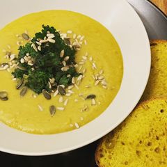 A picture of Curried Cauliflower Soup.