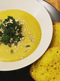 A picture of Curried Cauliflower Soup.