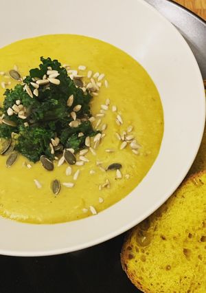 A picture of Curried Cauliflower Soup.