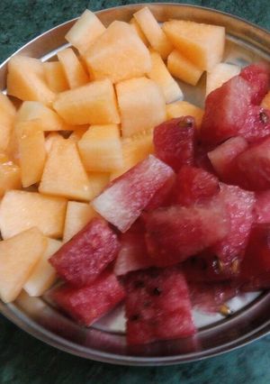 A picture of Fruit salad.