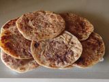 गुळपोळी (Gulpoli Recipe In Marathi)