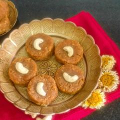 A picture of Kalakand With Jaggery/ Guilt -Free Gurwale Kalakand/ Instant Kalakand For Little Sweet Craving 🤩.