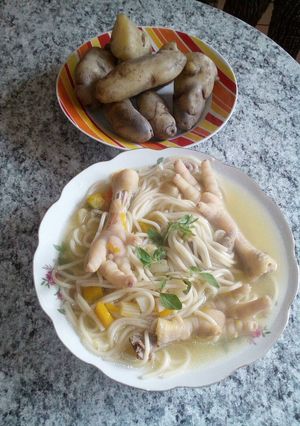Una foto de Sopa de patitas