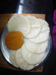 வெள்ளைப் பணியாரம்(Vellai paniyaram recipe in tamil) செய்முறை முக்கிய புகைப்படம்