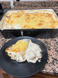 Una foto de Pasta rellena con bechamel