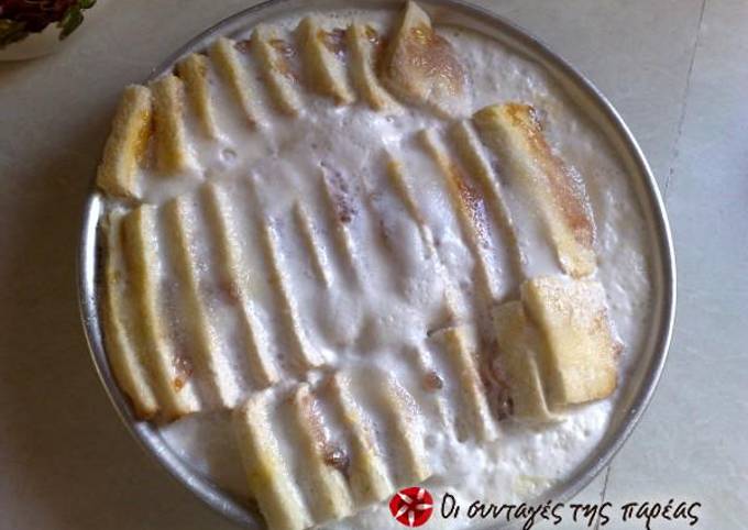 κύρια φωτογραφία συνταγής Πουτίγκα γλυκιάς Νόρας με σπιτική μαρμελάδα