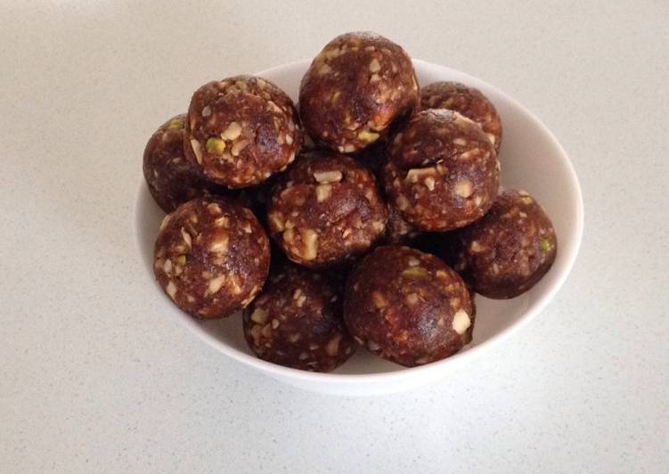 Recipe of Super Quick Homemade Dates and dry fruit ladoo