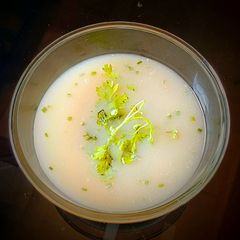 A picture of Mushroom Soup.