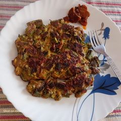 A picture of Okra egg omelet.