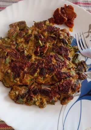 A picture of Okra egg omelet.