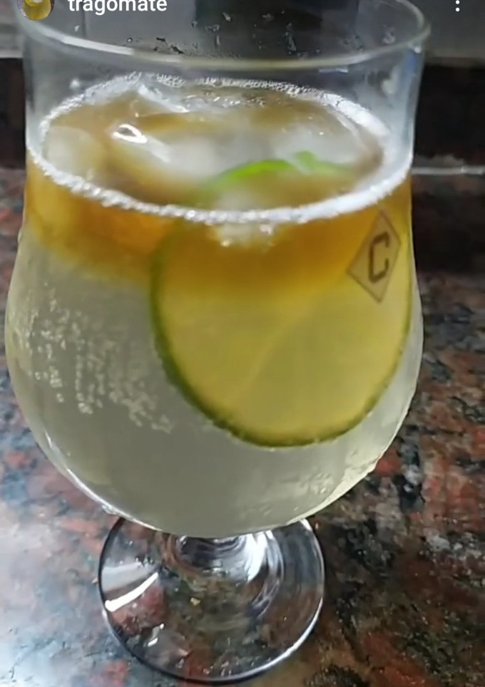 Una foto de Trago ganciamate (trago con mate)
