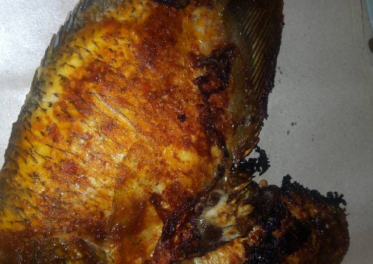 Langkah Mudah untuk Membuat Gurami bakar bumbu kecap, Enak