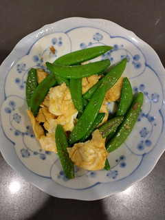 甜豆炒蛋(素食/方便素料理)(快速料理)(簡單料理) 的食譜成品照片