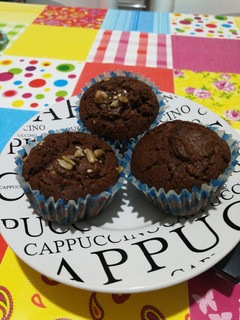 Una foto de Magdalenas brownie veganas