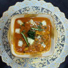 A picture of Chicken butter masala.