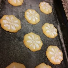 A picture of Coconut cookies.