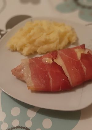 Natúr csirkemell sajttal és sonkával recept fotója